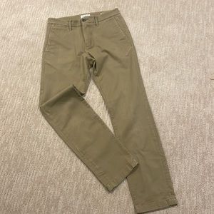 Slim Fit Men’s Chino Pants 30x32